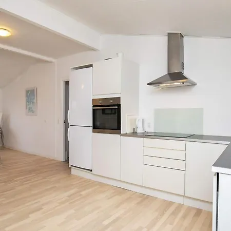 16 Person In Brovst-by Traum *